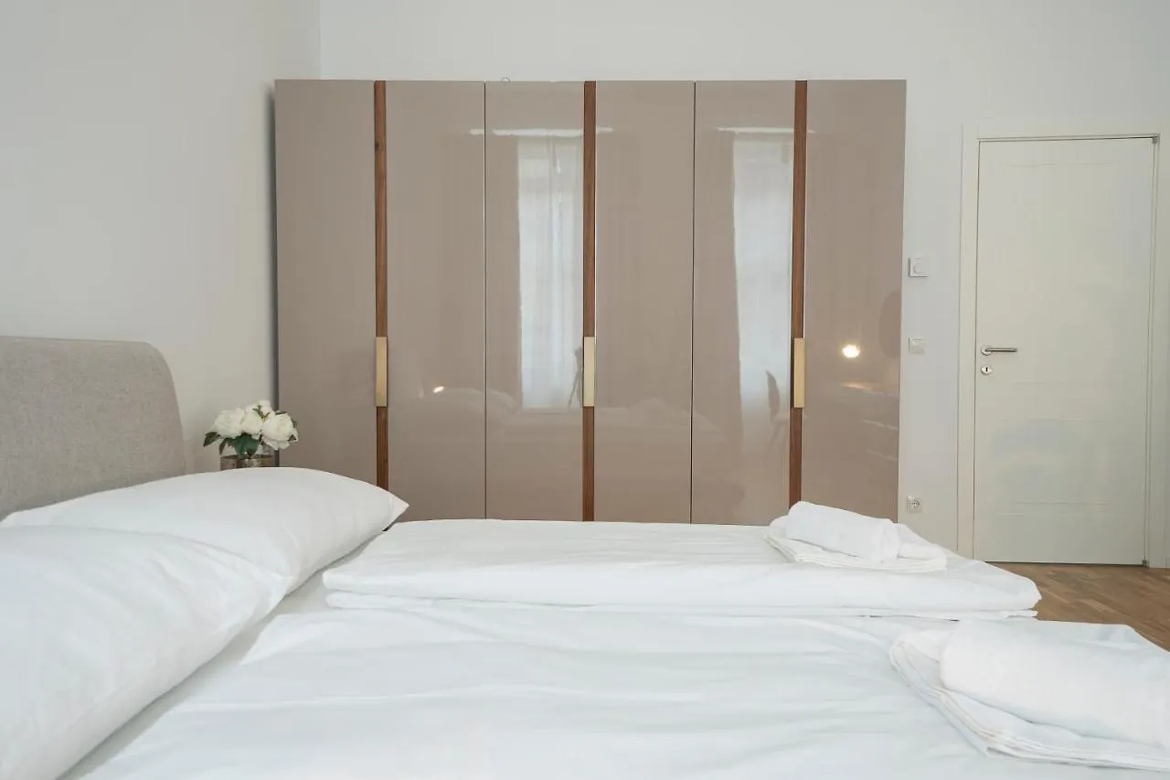 Fully Equipped, Renovated, Perfectly Located Flat Apartment Vienna